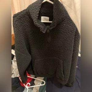 American Eagle  1/2 zip up